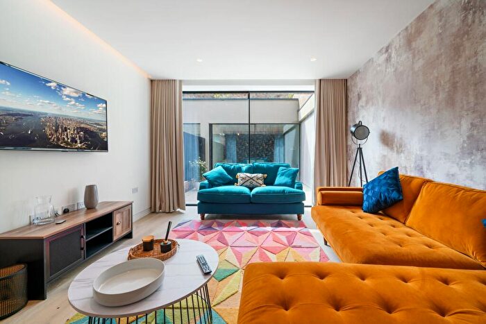 4 Bedroom Terraced House For Sale In Highgate Road, NW5