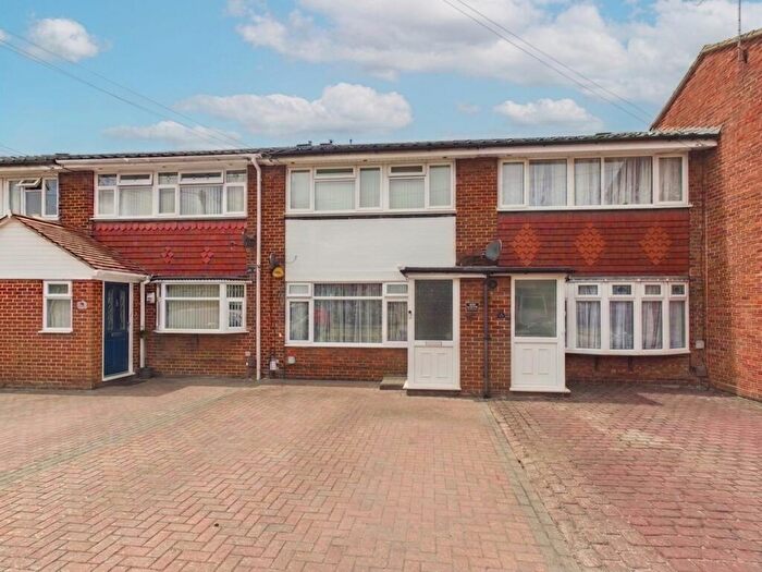 3 Bedroom Terraced House For Sale In Williamsons Way, Corringham, SS17