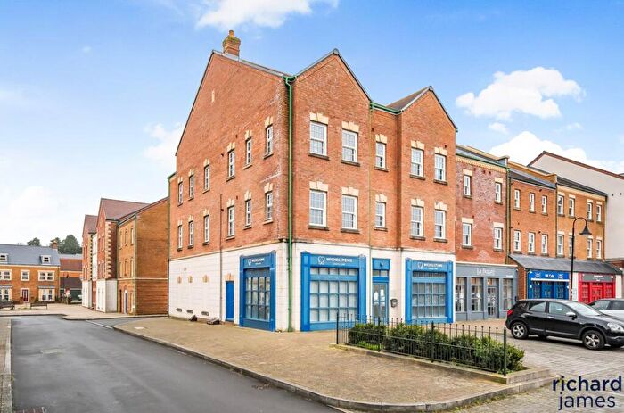 2 Bedroom Flat For Sale In East Wichel, Swindon, SN1