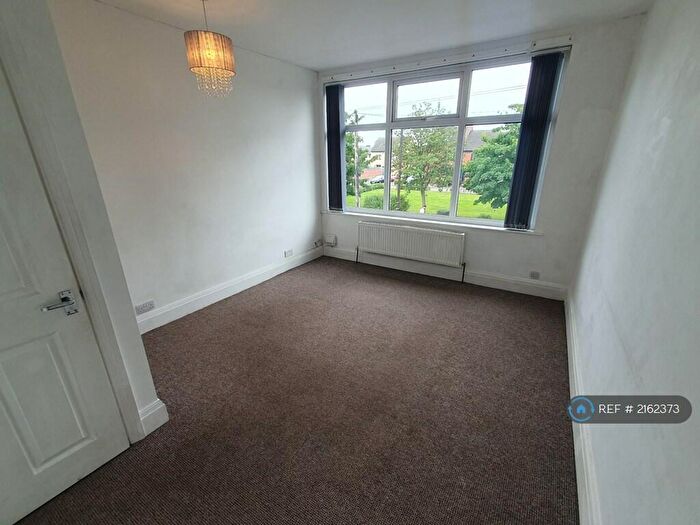3 Bedroom Flat To Rent In Southcoates Lane, Hull, HU9