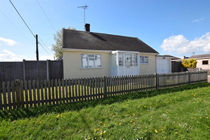 2 Bedroom Bungalow For Sale In Point Road, Canvey Island, SS8