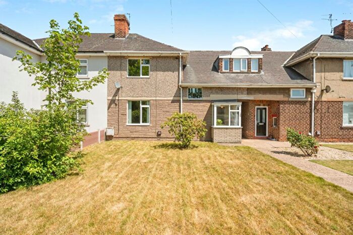 4 Bedroom Terraced House For Sale In Scrooby Road, Bircotes, Doncaster, DN11