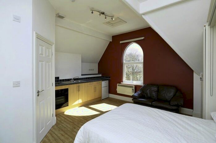 Studio To Rent In Stanmore Road, Edgbaston, Birmingham, B16