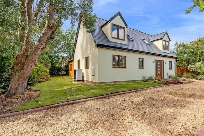 4 Bedroom Detached House For Sale In School Road, Broughton, Huntingdon, PE28