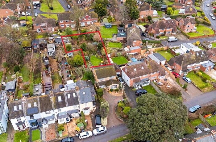 4 Bedroom Detached House For Sale In Lower Road, Havant, PO9