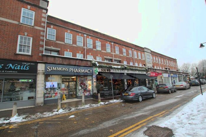 2 Bedroom Flat To Rent In Cockfosters Road, Cockfosters, Barnet, EN4