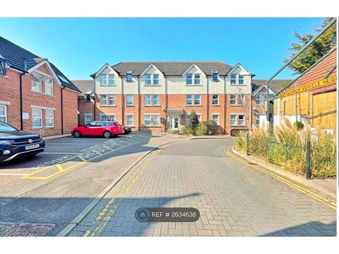 2 Bedroom Flat To Rent In Tregonwell Close, Bournemouth, BH2