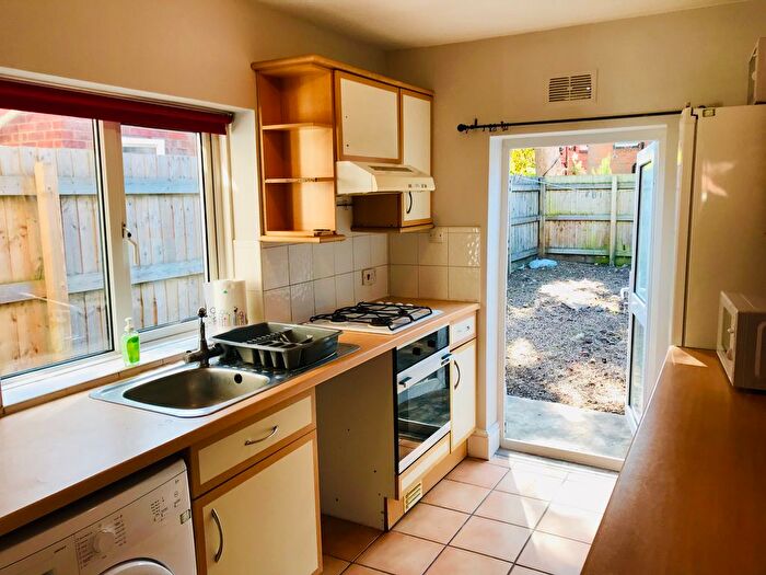 3 Bedroom Terraced House To Rent In Milton Road, Southampton, SO15