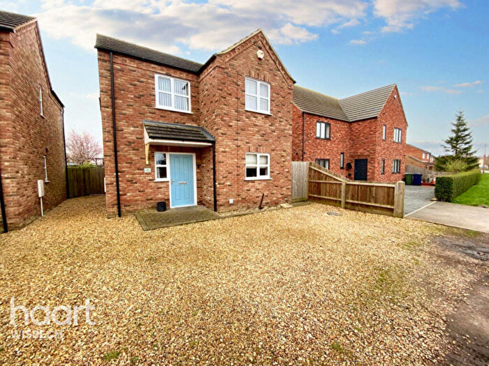 3 Bedroom Detached House For Sale In Begdale Road, Elm, PE14