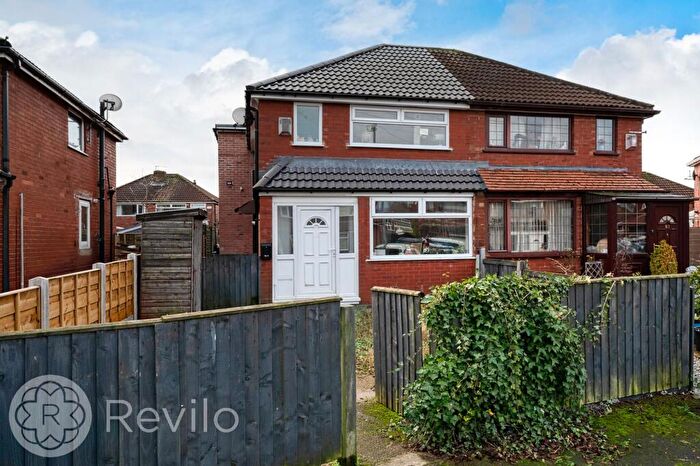 3 Bedroom Semi Detached House For Sale In Willows Lane, Rochdale, OL16