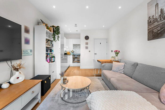 2 Bedroom Flat For Sale In Ziggurat House, St. Albans, AL1