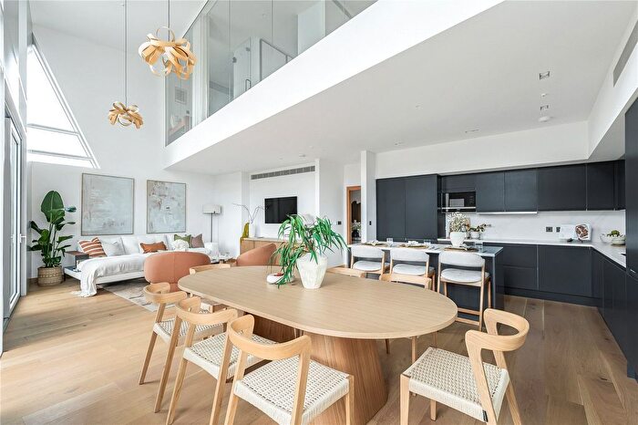 3 Bedroom Flat For Sale In Betterton Street, London, WC2H