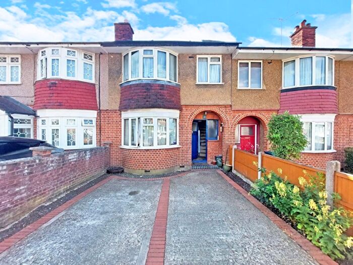 3 Bedroom Terraced House For Sale In Perwell Avenue, Rayners Lane, HA2