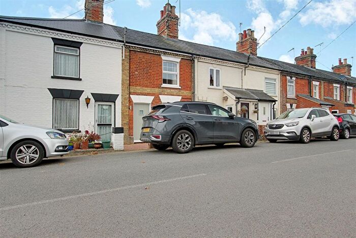 2 Bedroom Cottage To Rent In Tring Road, Wilstone, HP23