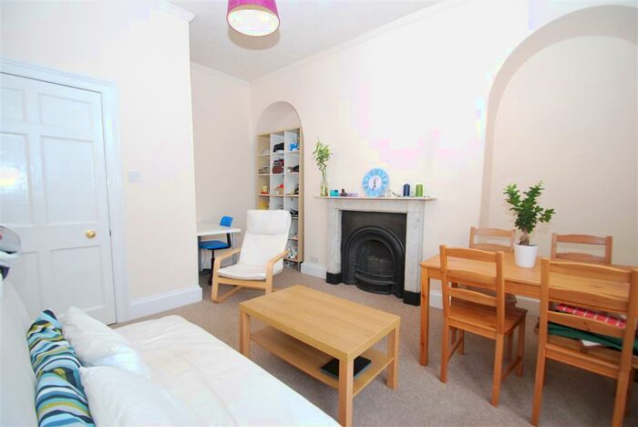 1 Bedroom Apartment To Rent In Kensington Place, Bath, BA1