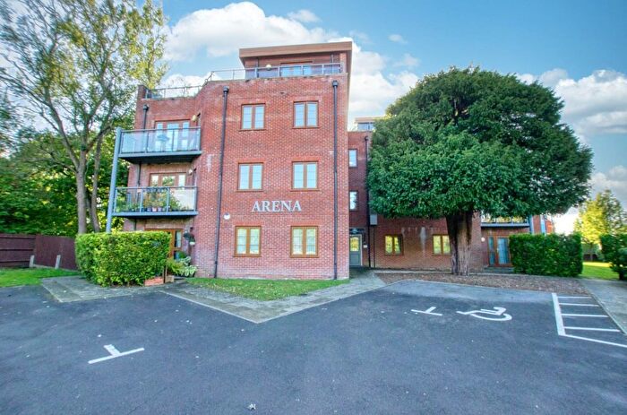 2 Bedroom Flat For Sale In Botley Road, West End, Southampton, SO30