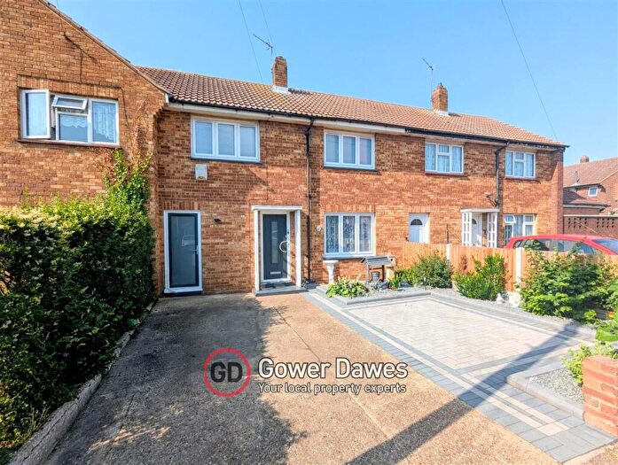 3 Bedroom Terraced House For Sale In Seaborough Road, Chadwell St.Mary, RM16