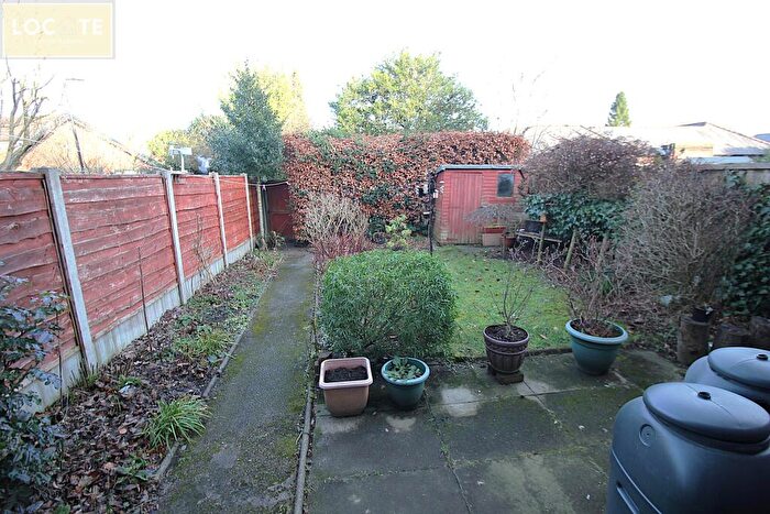 3 Bedroom Semi-Detached House For Sale In Whitelake Avenue, Flixton, M41