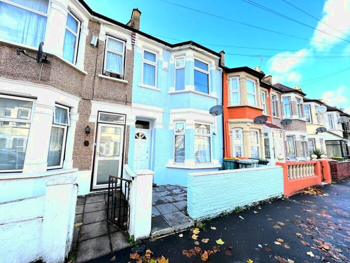 4 Bedroom Terraced House To Rent In Streatfeild Avenue, East Ham, E6