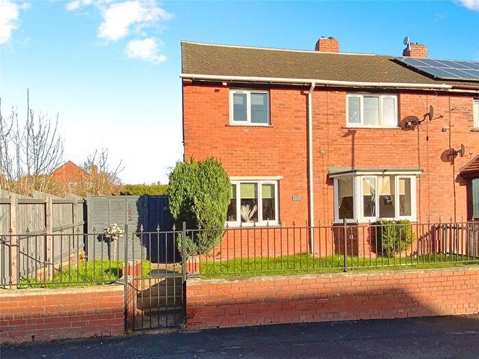 3 Bedroom Semi Detached House For Sale In Maple Road, Chickenley, Dewsbury, WF12