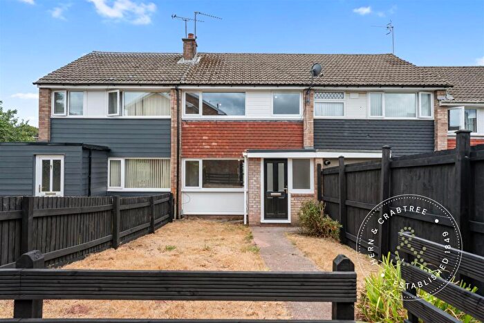 3 Bedroom Terraced House For Sale In Pilton Vale, Newport, NP20