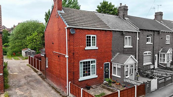 3 Bedroom End Terrace House For Sale In High Street, South Elmsall, Pontefract, WF9