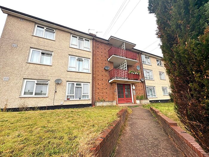 2 Bedroom Flat To Rent In Beacon Lane, Exeter, EX4