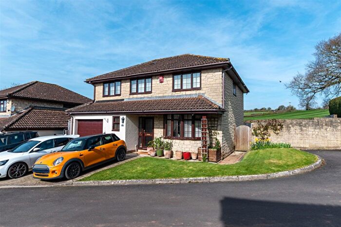 4 Bedroom Detached House For Sale In Harts Paddock, Midsomer Norton, Radstock, BA3
