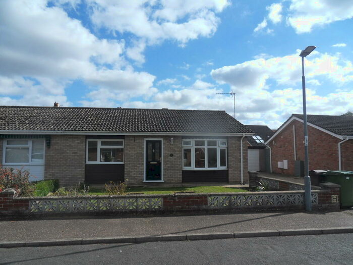 2 Bedroom Semi-Detached Bungalow To Rent In Diss, IP22