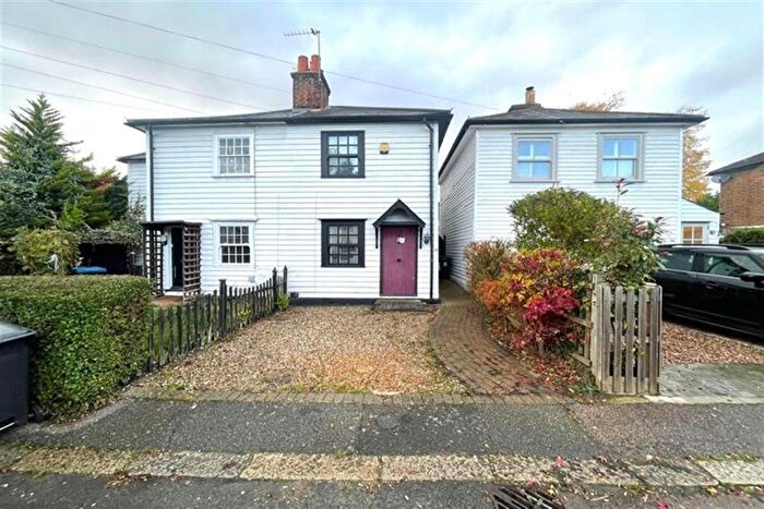 2 Bedroom Semi Detached House For Sale In Smarts Lane, Loughton, IG10