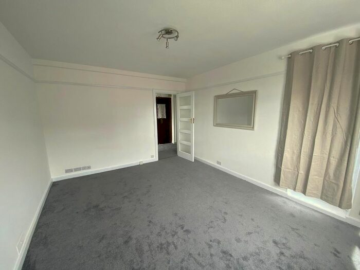 1 Bedroom Flat To Rent In Gordon Road, Ealing, W5