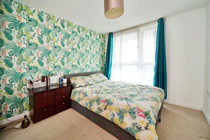 2 Bedroom Flat For Sale In Coppermill Heights, Ferry Lane, London, N17