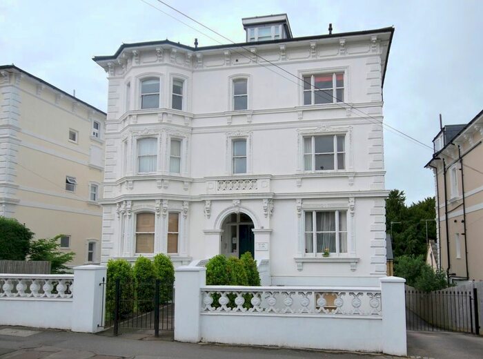 2 Bedroom Flat To Rent In Upper Grosvenor Road, Tunbridge Wells, TN1