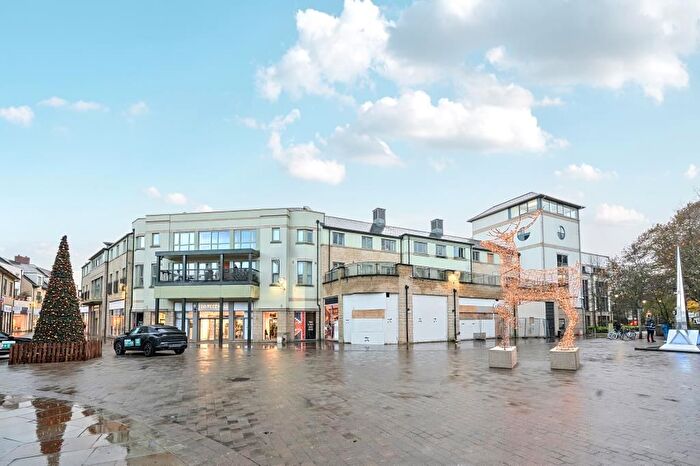 2 Bedroom Flat For Sale In Marriotts Walk, Witney, OX28