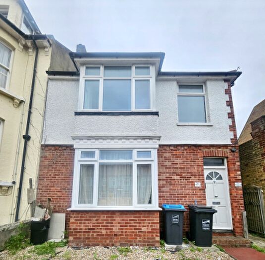 3 Bedroom Maisonette To Rent In St. Pauls Road, Margate, CT9
