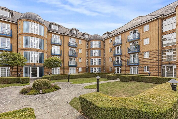 2 Bedroom Apartment To Rent In Newland Gardens, Hertford, SG13