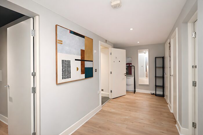 1 Bedroom Flat To Rent In Crews Street, London, E14