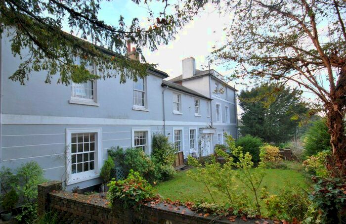 2 Bedroom Property To Rent In Cambridge Gardens, Tunbridge Wells, TN2