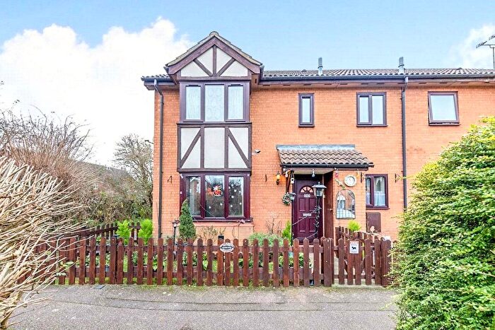 2 Bedroom Detached House To Rent In Ramerick Gardens, Arlesey, Bedfordshire, SG15