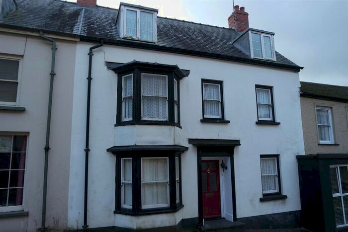 4 Bedroom Terraced House To Rent In Tower Hill, Haverfordwest, SA61