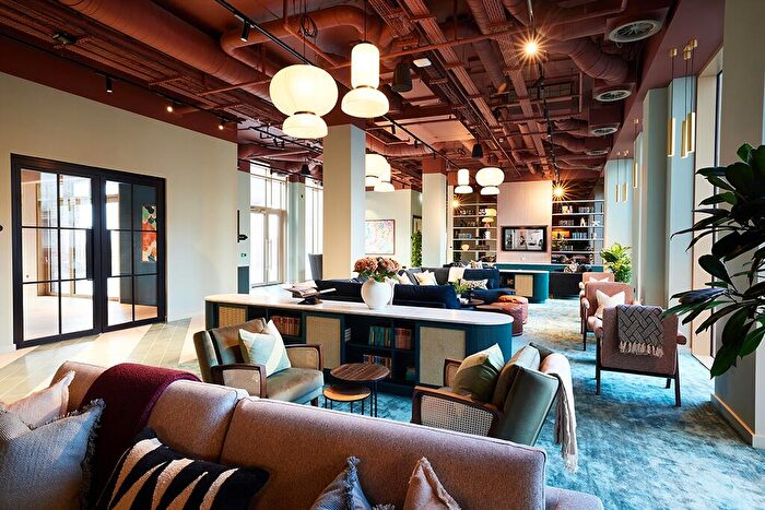 2 Bedroom Flat To Rent In Hove Central, Boulevard Place Hove, BN3