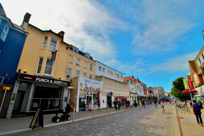 1 Bedroom Flat To Rent In High Street, Bognor Regis, West Sussex, PO21