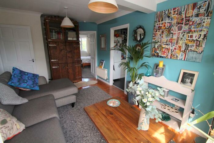 2 Bedroom Flat To Rent In Torrington Park, North Finchley, N12