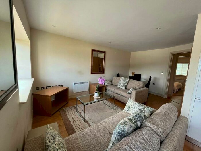 1 Bedroom Apartment To Rent In Hayes Road, Sully, Penarth, CF64