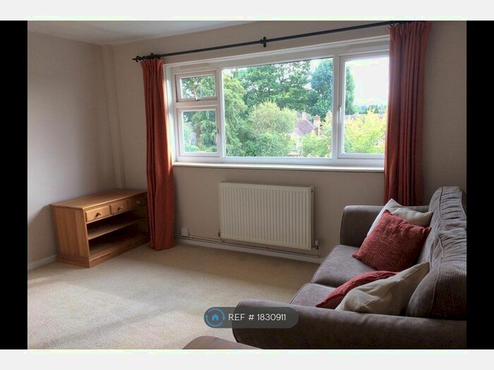 1 Bedroom Flat To Rent In Ewell Village, Epsom, KT17