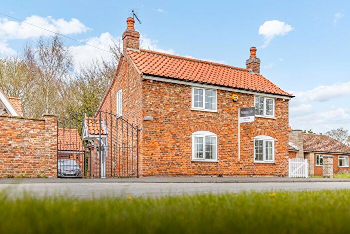4 Bedroom Detached House For Sale In Dovedale Cottage, Coningsby, LN4