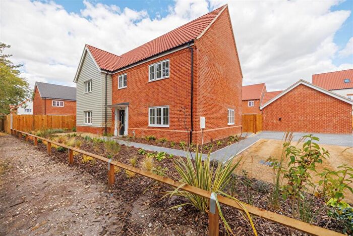5 Bedroom Detached House For Sale In Gatekeeper Green, Reydon, Southwold, IP18