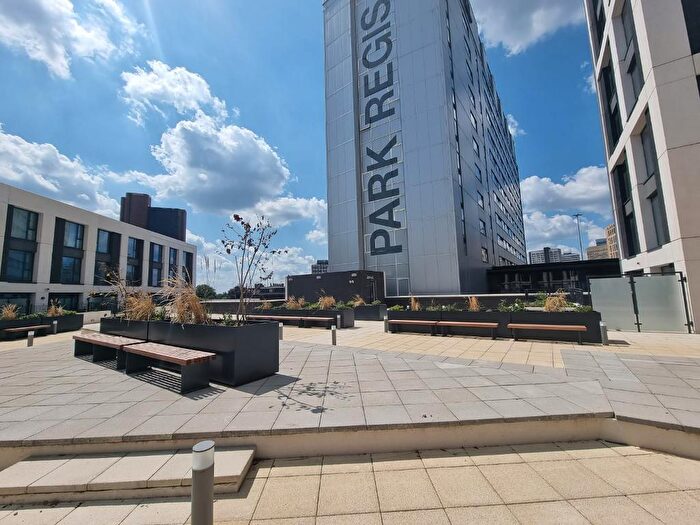 2 Bedroom Apartment To Rent In St Martin's Place, City Centre, Birmingham, B15