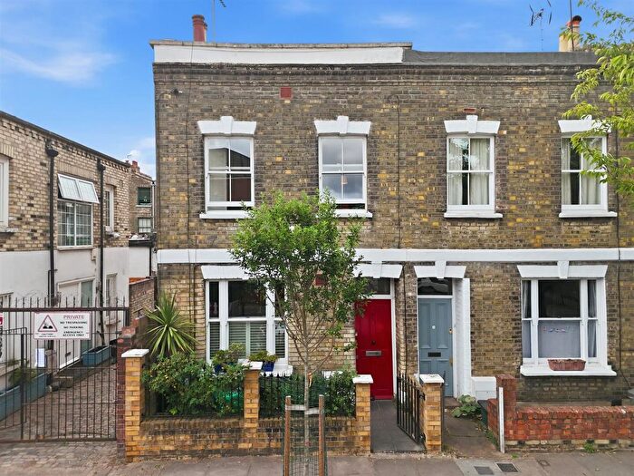 3 Bedroom Property For Sale In Monsell Road, N4
