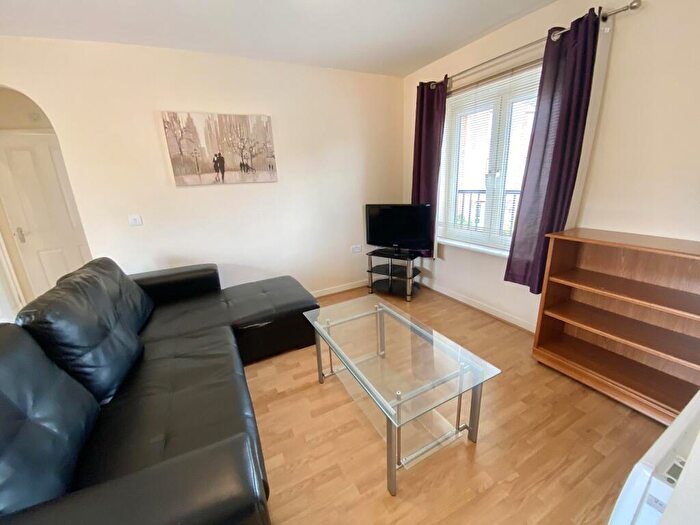 1 Bedroom Flat To Rent In Gabriel Court, Leeds, LS10